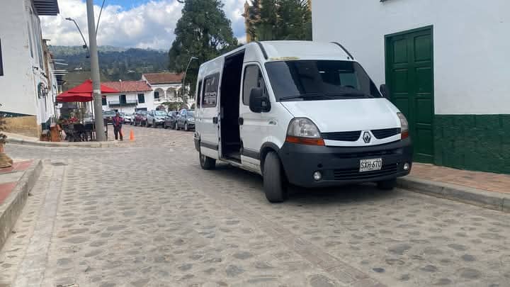 Encuentra los mejores vehículos de transporte especial de segunda mano. Garantía de calidad y financiación flexible para iniciar o potenciar tu negocio de transporte