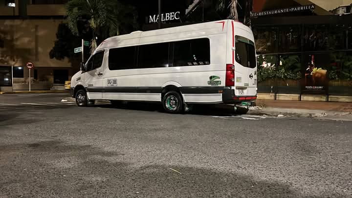 Encuentra los mejores vehículos de transporte especial de segunda mano. Garantía de calidad y financiación flexible para iniciar o potenciar tu negocio de transporte
