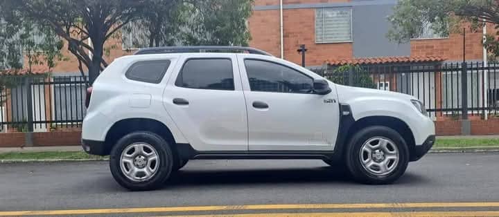 Amplia gama de vehículos de transporte especial de segunda mano en excelentes condiciones. Ideal para emprendedores que buscan calidad y rentabilidad