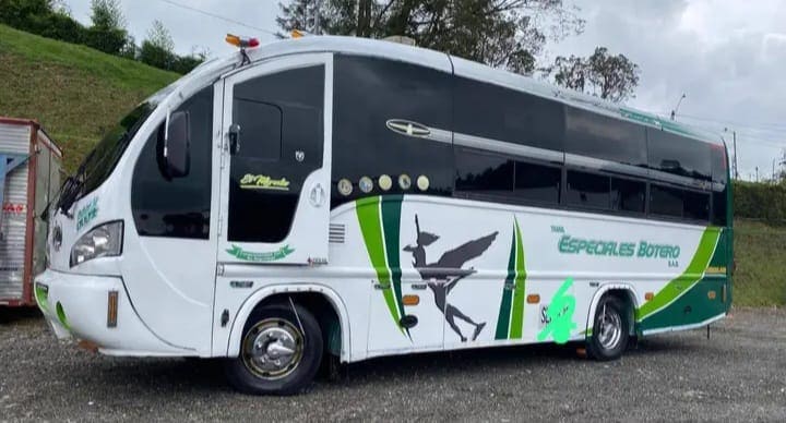 vehículos usados, transporte especial, venta de vehículos en Bogotá, financiación para vehículos, calidad y confianza